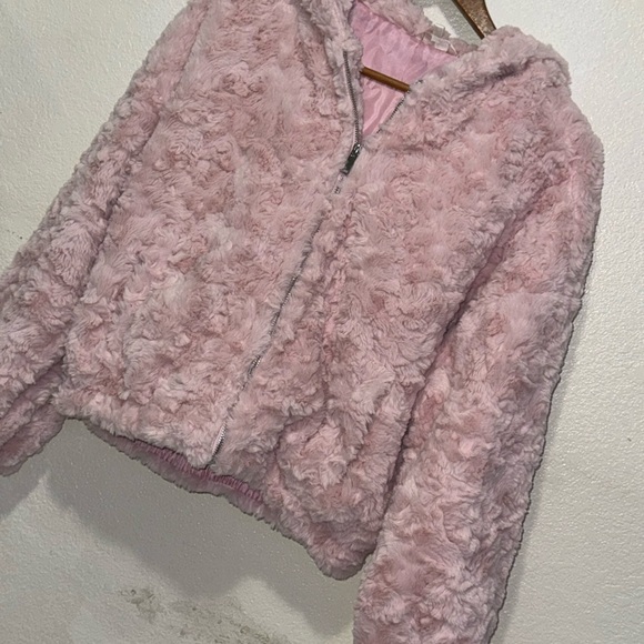 Pink Puffer Jacket with Hood and Plush Material - Picture 2 of 4
